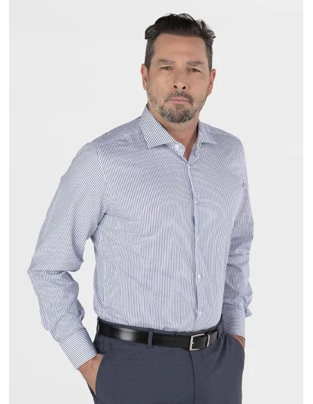 Camisa Clásica Blanca con Raya Azul