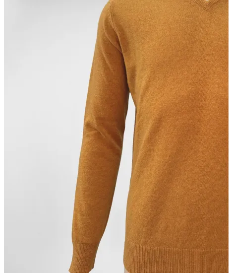 Jersey Cuello V de Lana Miel| JOHN TWEED 2
