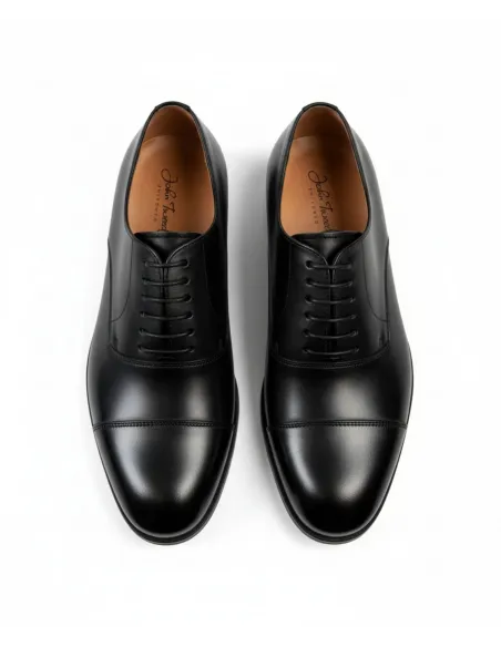 Oxford Shoe with Rubber Sole in Black| JOHN TWEED TAILORED