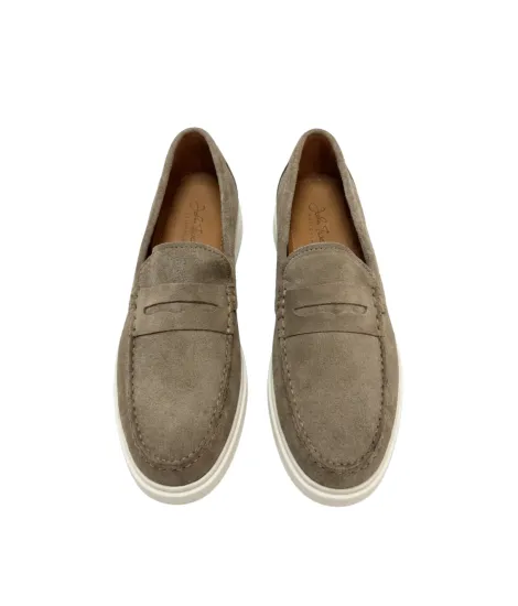 Mocasín camel con suela blanca 2