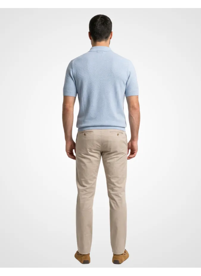 Polo de punto azul
