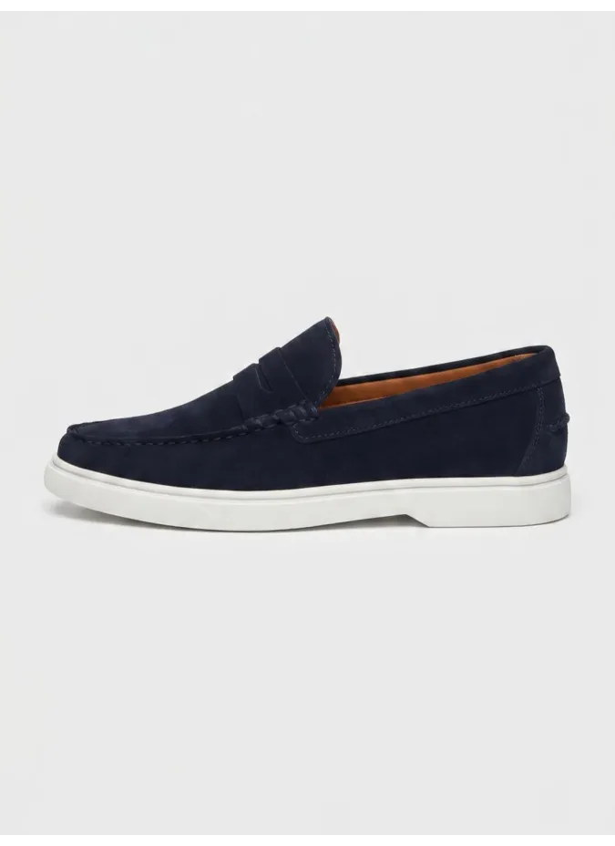 Camel loafer with blue sole
